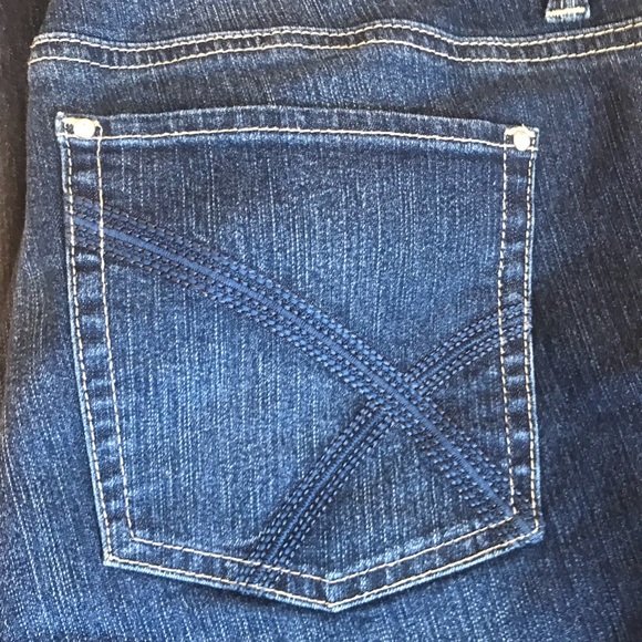 White House Black Market Jeans🔥BOGO 2 for 30 - Picture 5 of 7